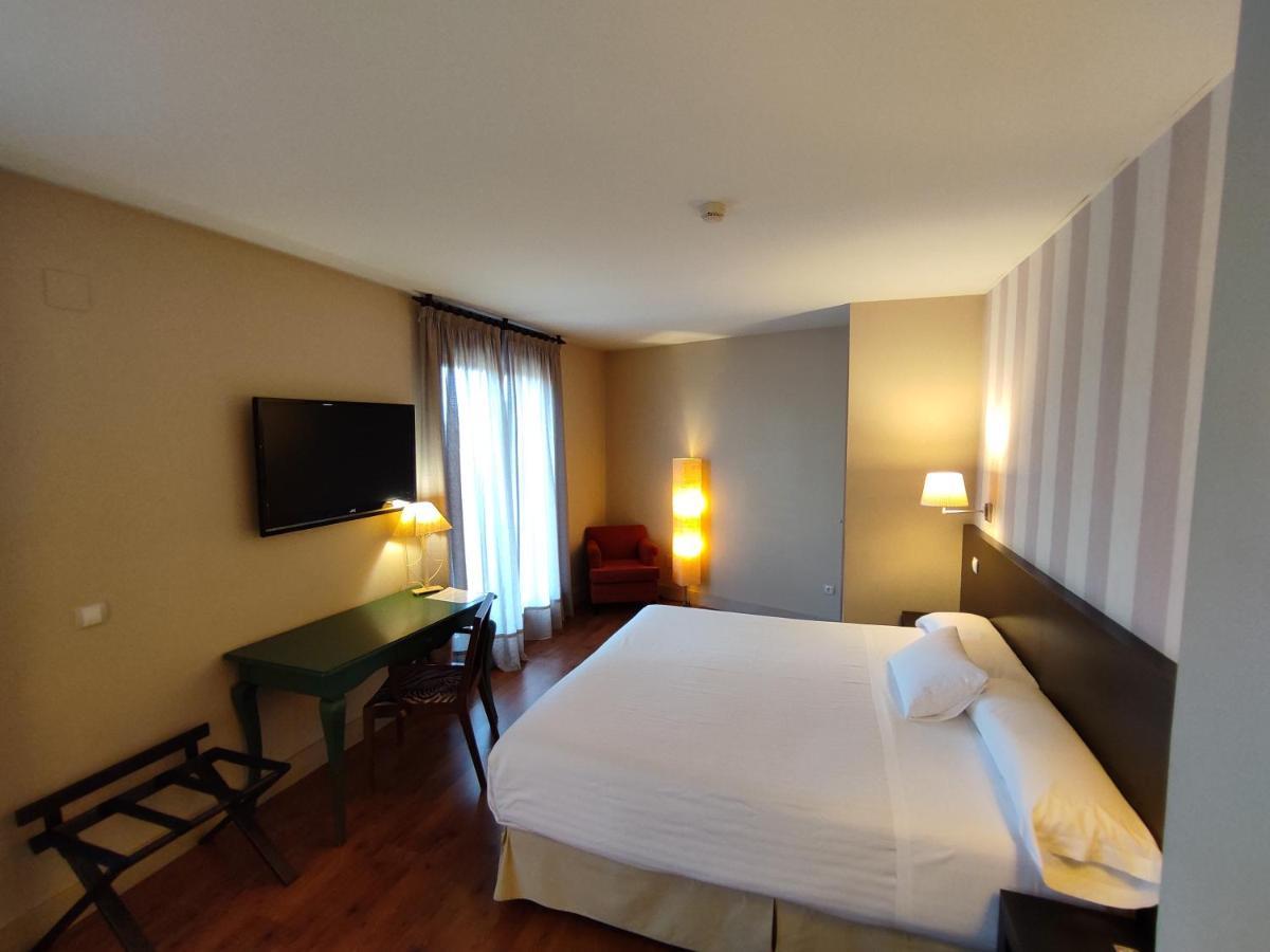 Hotel Puerta Del Arco Tudela de Duero Eksteriør billede