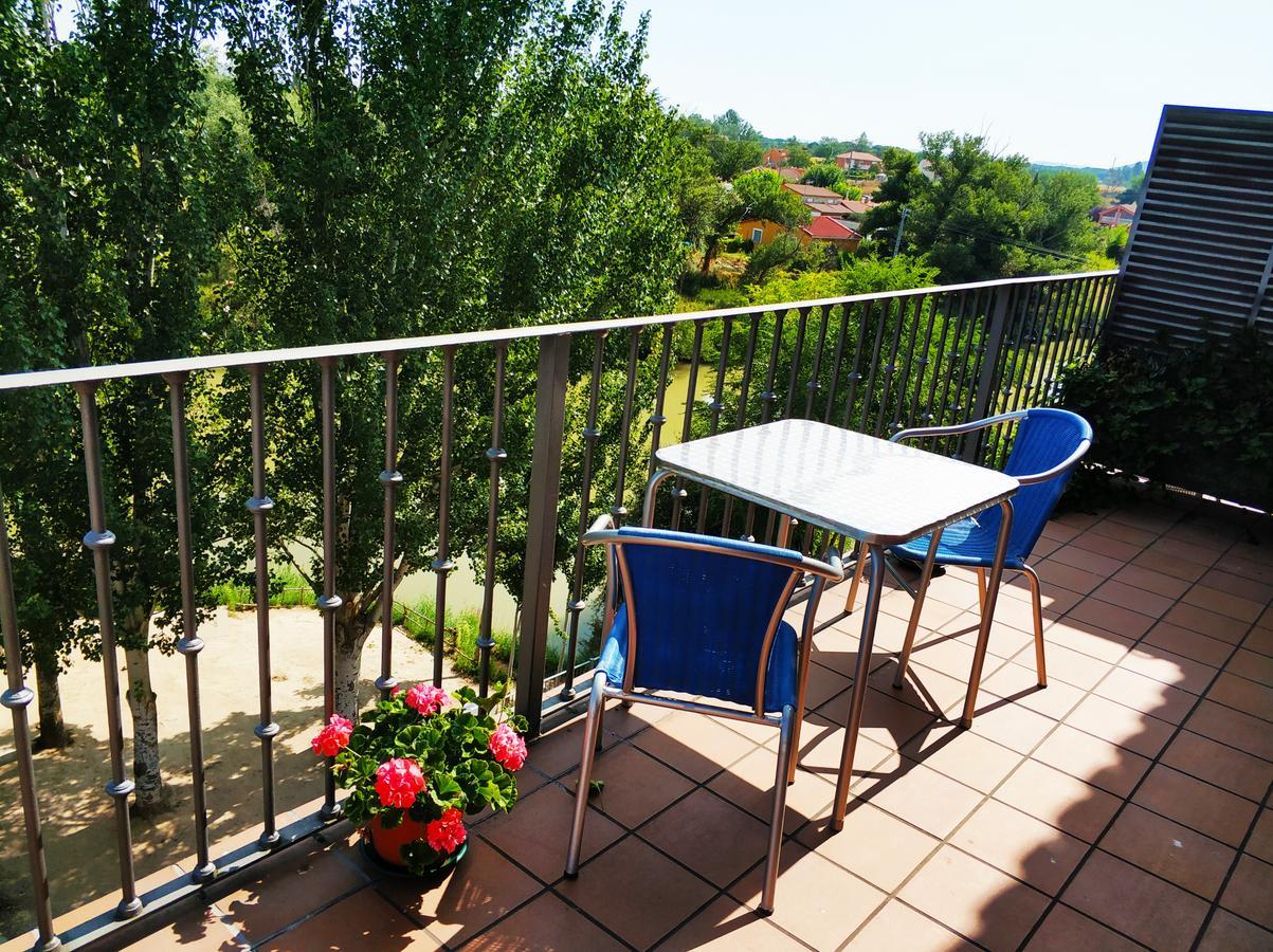 Hotel Puerta Del Arco Tudela de Duero Eksteriør billede