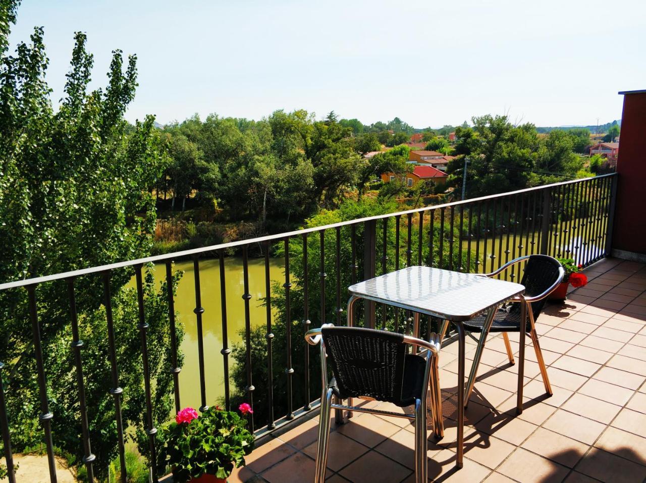 Hotel Puerta Del Arco Tudela de Duero Eksteriør billede
