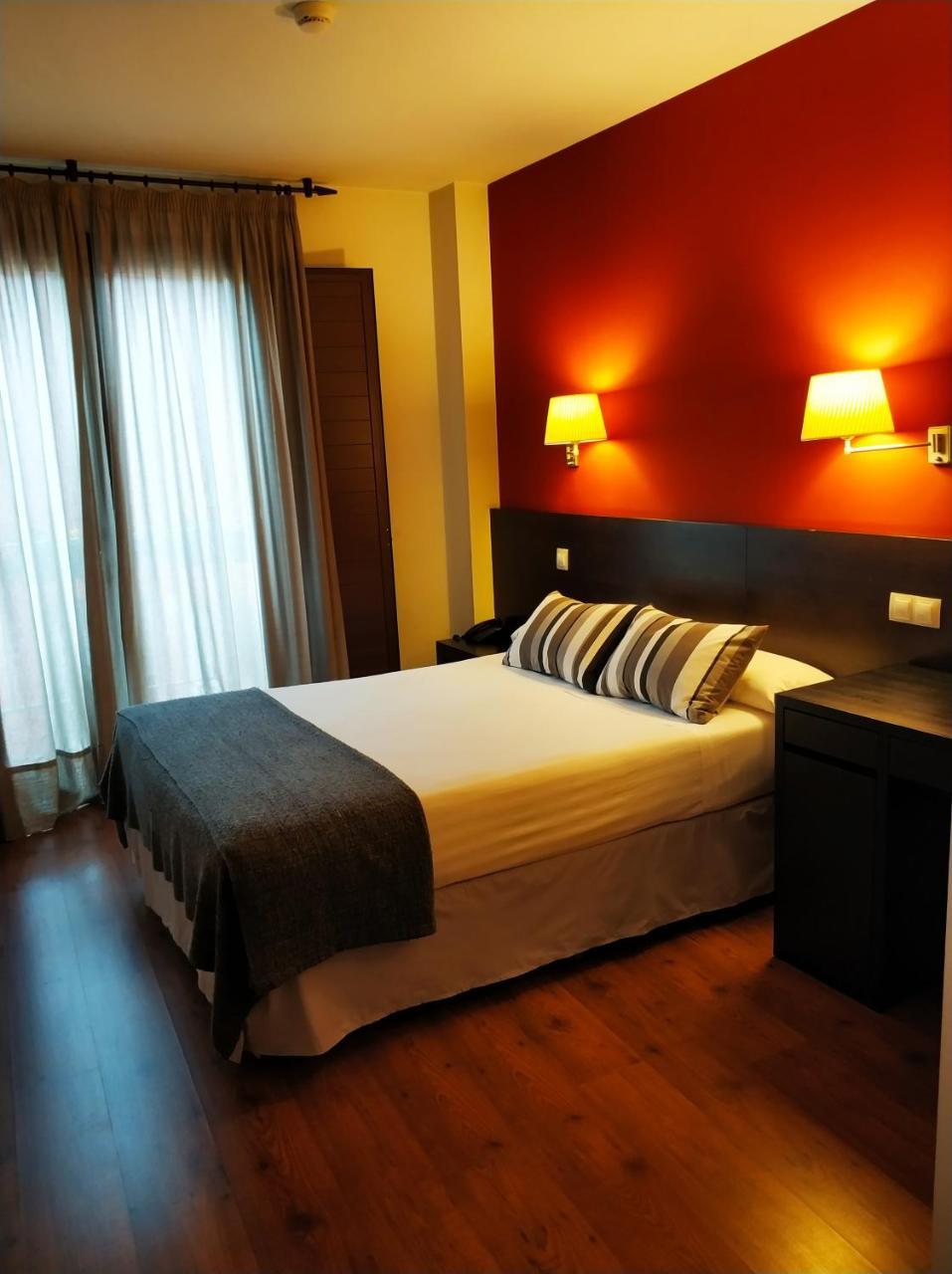 Hotel Puerta Del Arco Tudela de Duero Eksteriør billede
