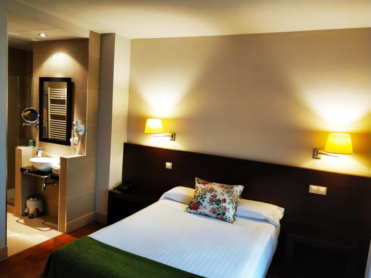 Hotel Puerta Del Arco Tudela de Duero Eksteriør billede