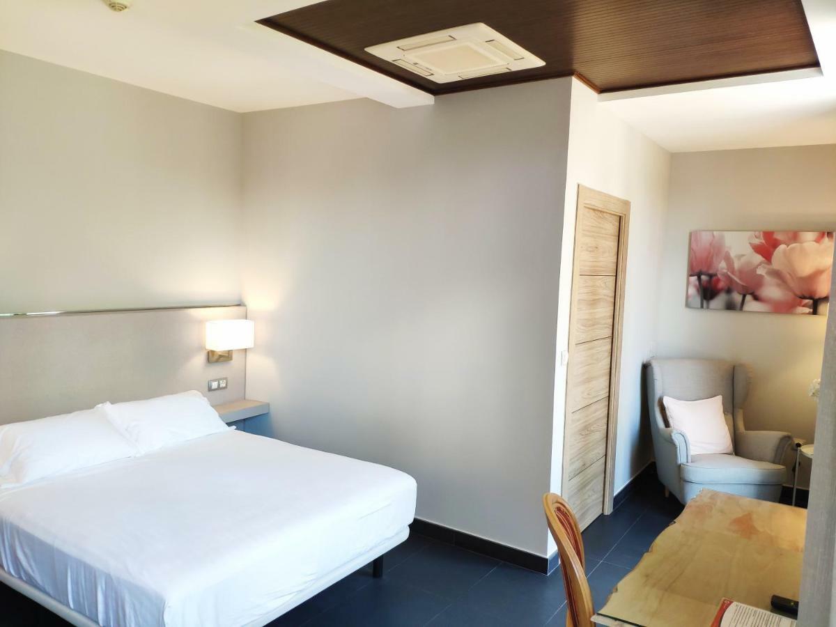 Hotel Puerta Del Arco Tudela de Duero Eksteriør billede