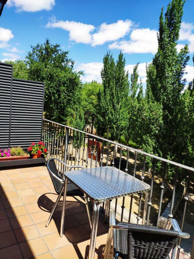 Hotel Puerta Del Arco Tudela de Duero Eksteriør billede