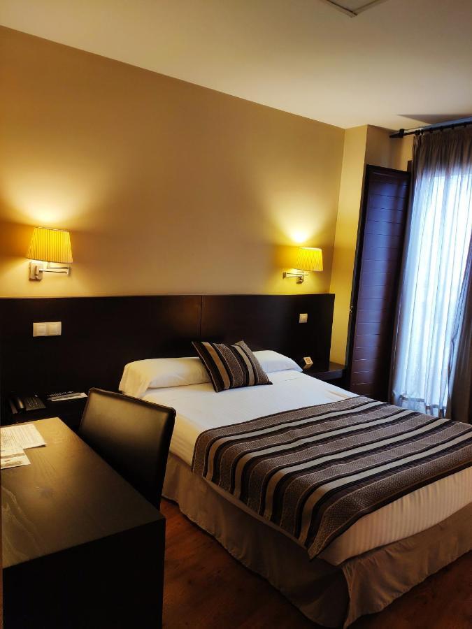 Hotel Puerta Del Arco Tudela de Duero Eksteriør billede